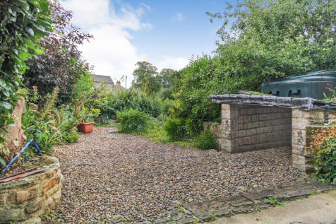 Front Garden/Parking