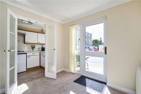Kitchen Lounge