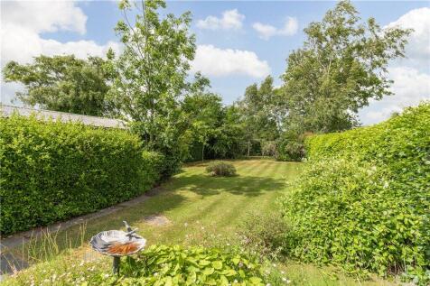 Rear Lawned Garden