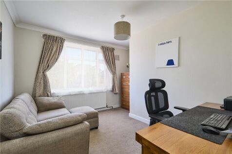 Bedroom / Office