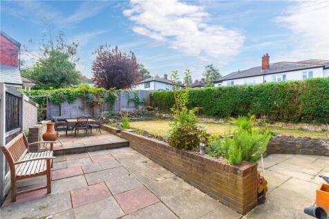 Outdoor Dining Space