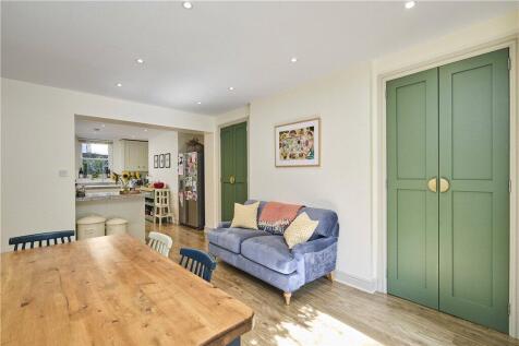 Dining/Kitchen