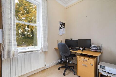 Bedroom/Office