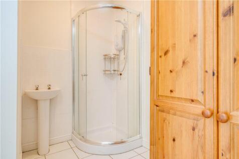 Annexe Shower Room