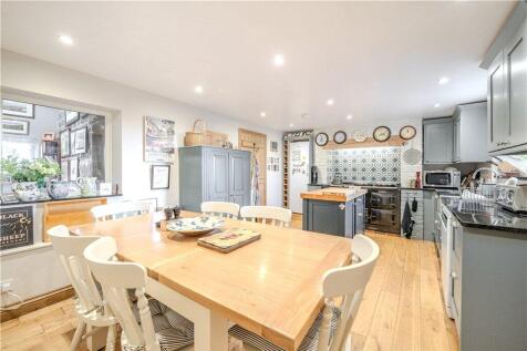 Dining/Kitchen