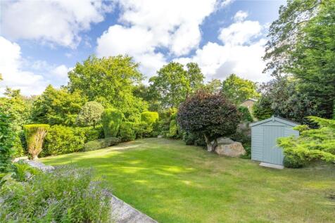 Sweeping Rear Garden