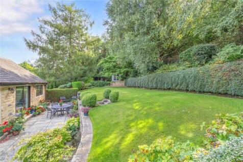 Terrace &amp; Lawns