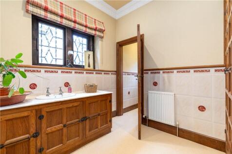 Cloak Room &amp; Wc