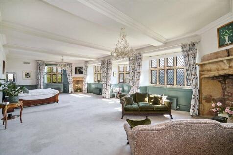 Palatial Bedroom