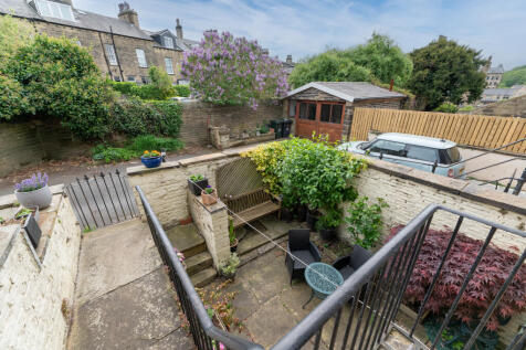 Yard Rear