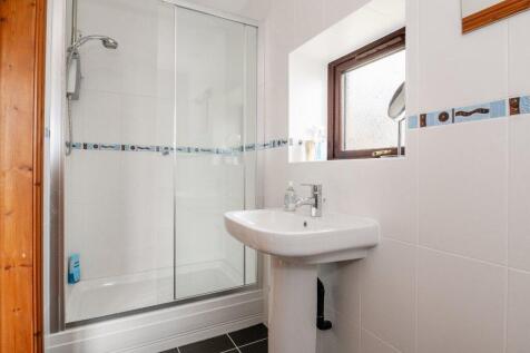 Gf Shower Room