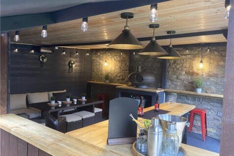 Outdoor Bar