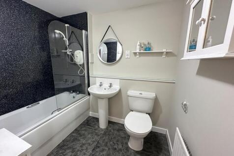 15J FP - bathroom