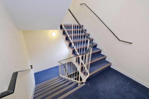 15J FP - Communal stairwell