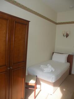 bedroom4