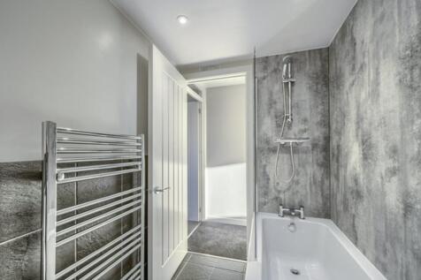 13. Bathroom 2