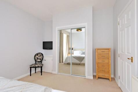 bedroom4