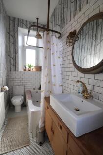 Bathroom portrait_r