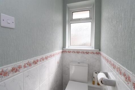 SEPARATE WC