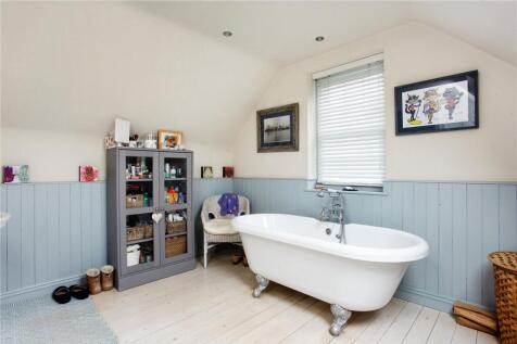 En Suite Bathroom