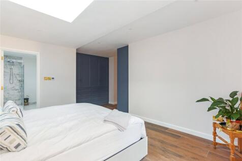 Bedroom One/Ensuite