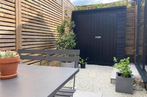 Alfresco Dining