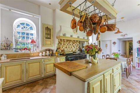 Kitchen/ Breakfast
