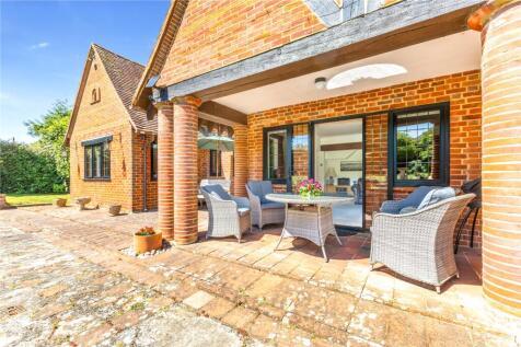 Alfresco Dining