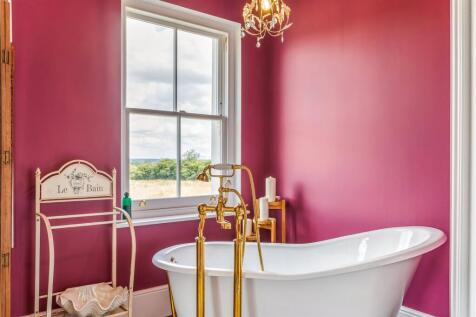 Roll Top Bath