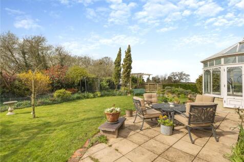 Alfresco Dining