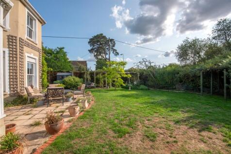 Flat Lawn