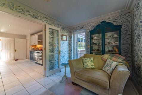 Snug To Kitchen