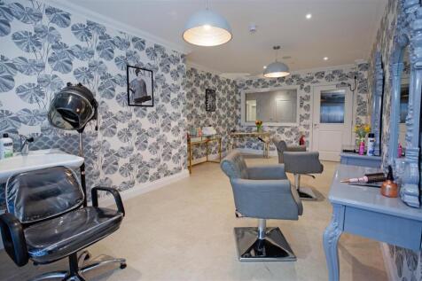 Regents Gate Salon.JPG