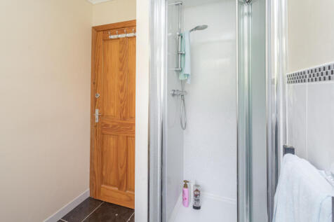 shower room 1b