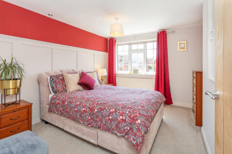 bedroom 2a
