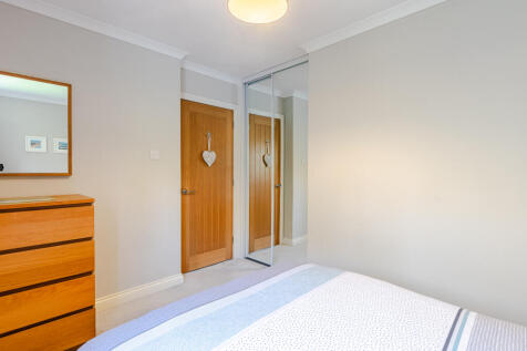 bedroom2b