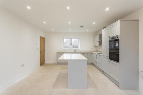 11 Rocking Horse Drive 23