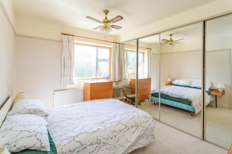 bedroom 1a