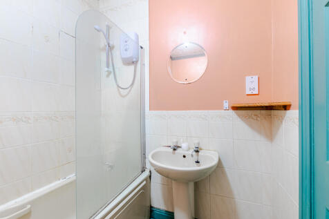 bathroom2