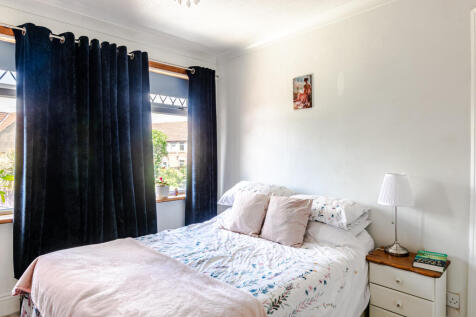 bedroom2a