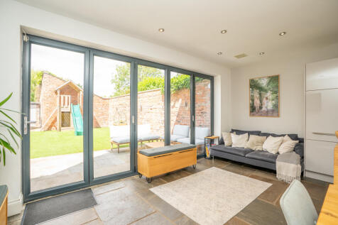 Bi-Folds
