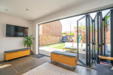 Bi-Folds