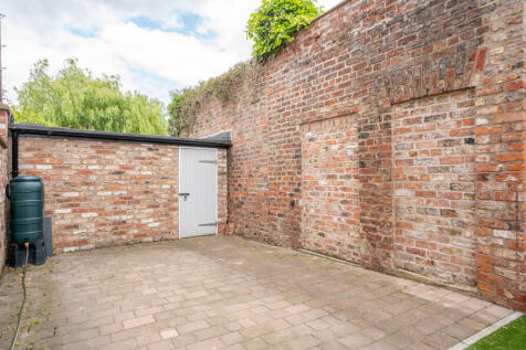 Parking &amp; Outhouse