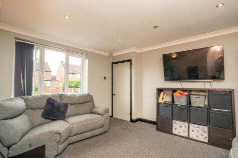69bramhamroad8