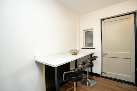 69bramhamroad12