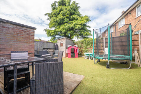 69bramhamroad25