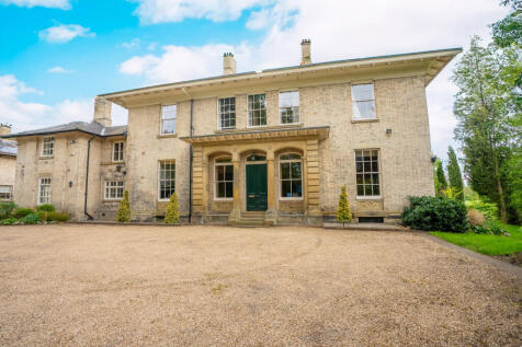 cliftonholme12