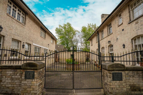 cliftonholme14