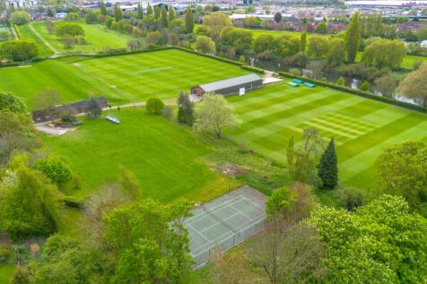 cliftonholme24
