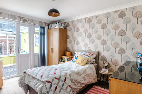 bedroom1